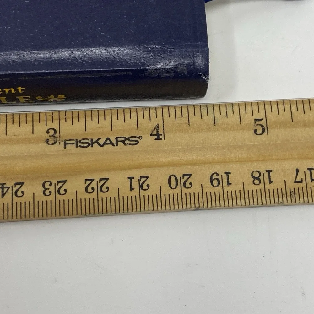 New Testament Holly Bible King James Version Pocket Sz 4.5x3
